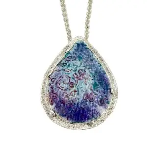 Indian Memories blue pendant in teardrop setting
